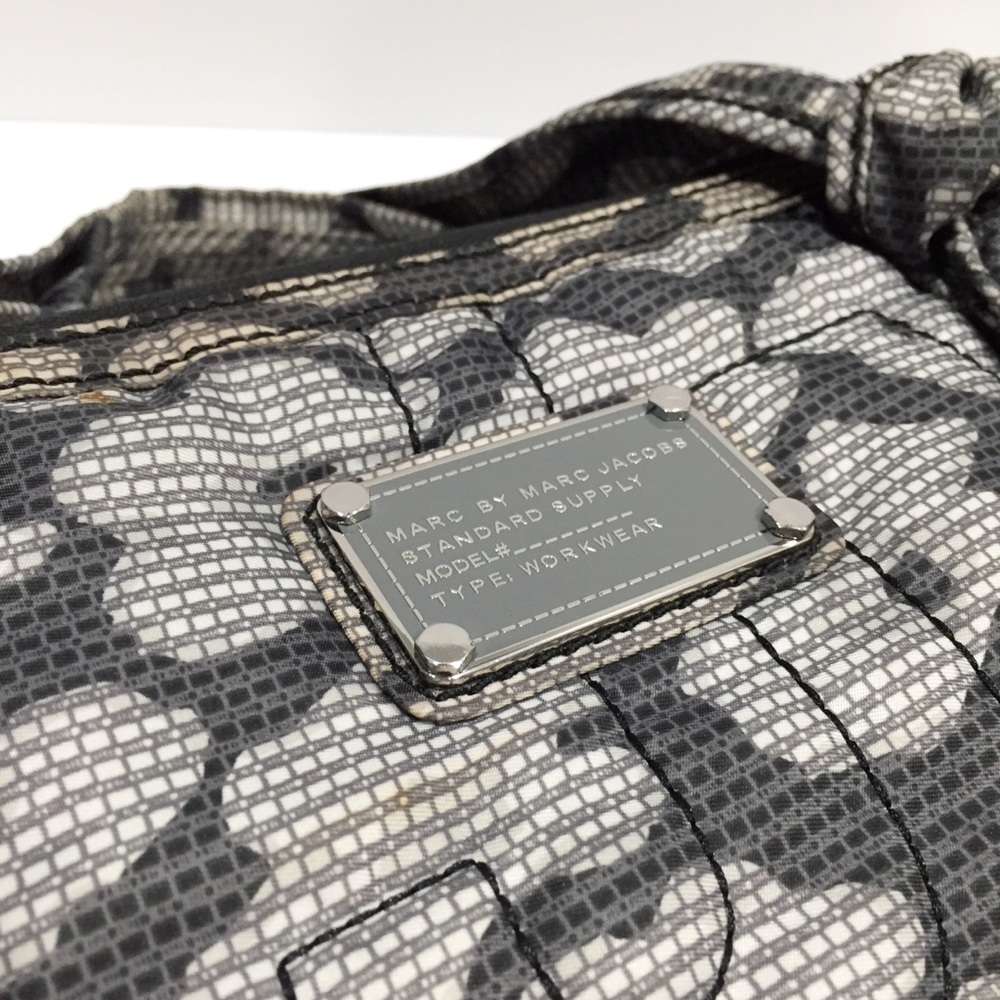Marc by Marc Jacobs floral print laptop bag - Picture 4 of 10